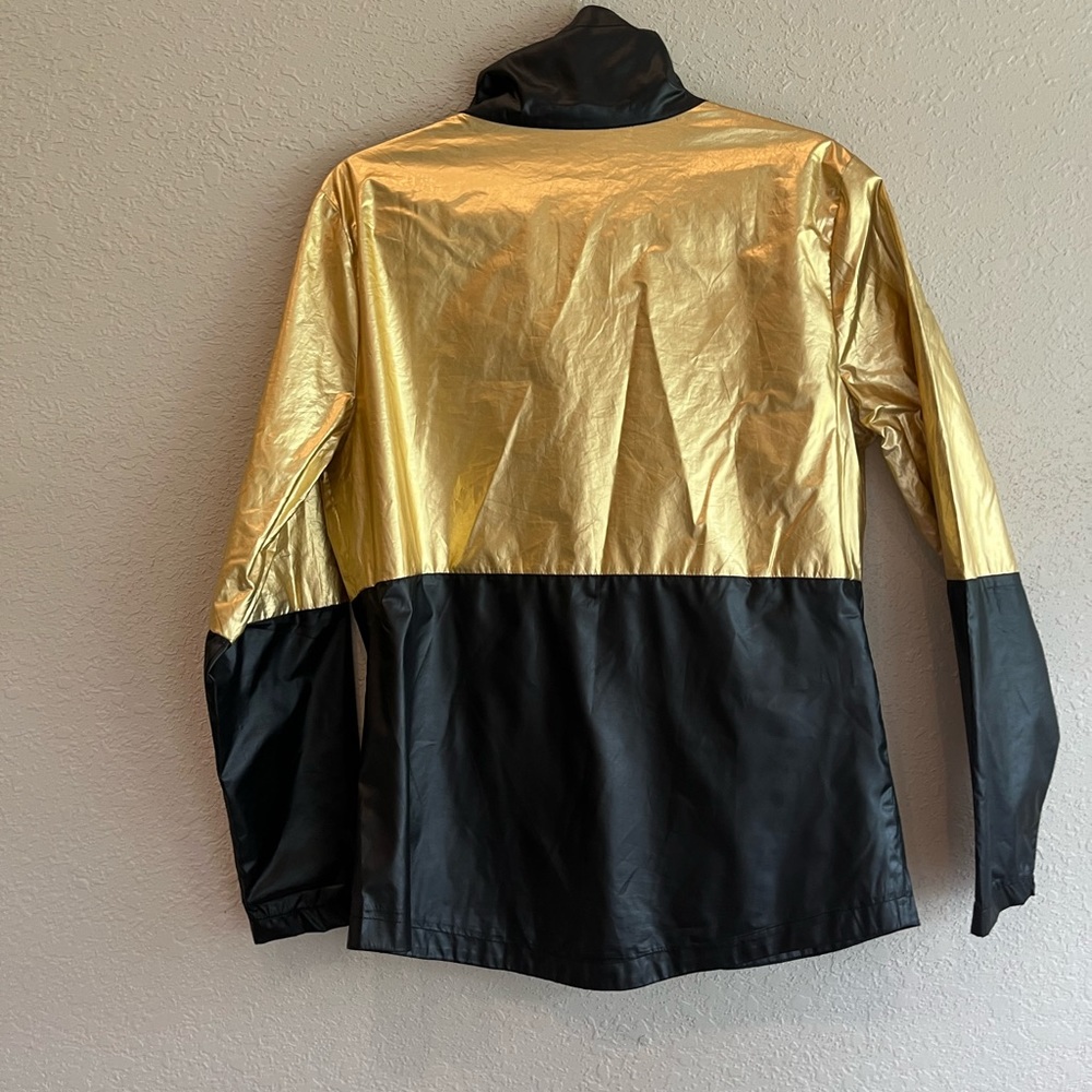 Wind Breaker - Picture 2 of 4